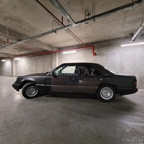Mercedes  1992, 214,536 km - 2.0 l - Bakı