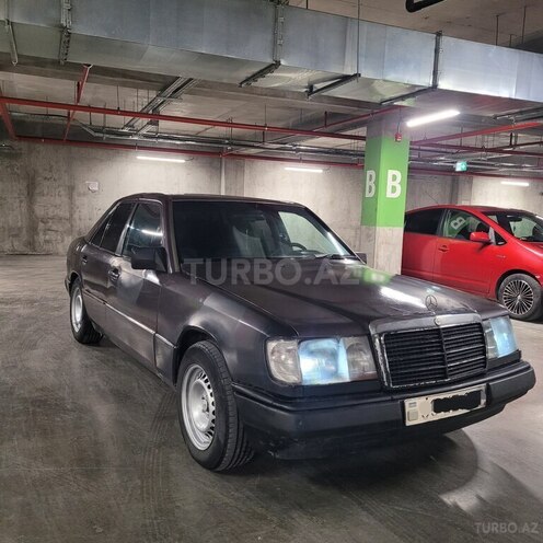Mercedes  1992, 214,536 km - 2.0 l - Bakı
