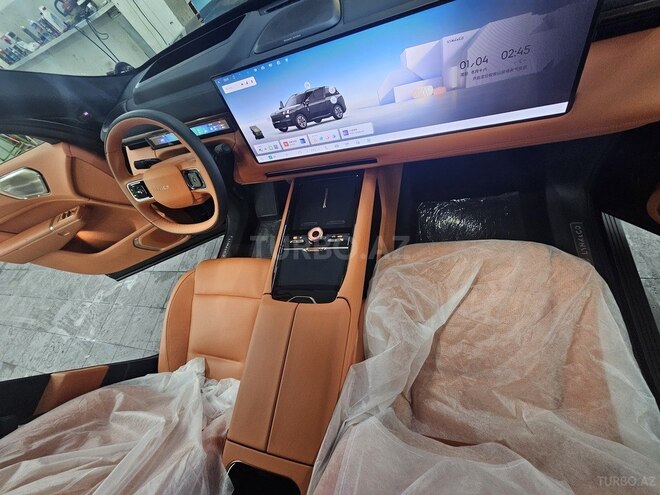 Lynk & Co 900-13