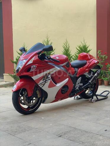 Suzuki GSX 1300 R Hayabusa-1