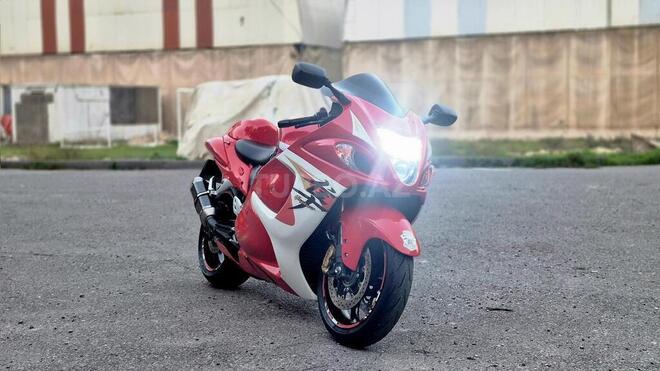 Suzuki GSX 1300 R Hayabusa-2