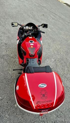 Suzuki GSX 1300 R Hayabusa-13