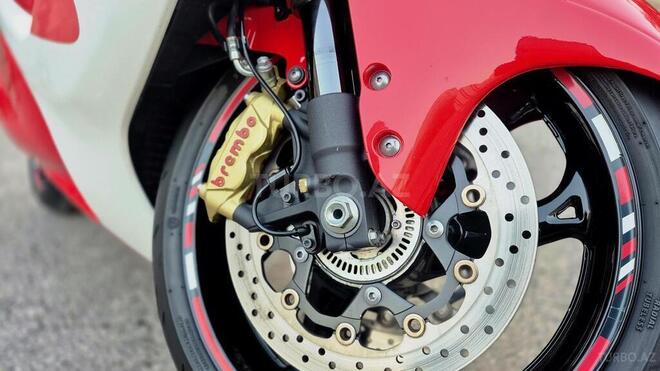 Suzuki GSX 1300 R Hayabusa-15
