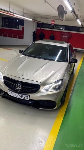 Mercedes E 350 4MATIC 2010, 217,500 km - 3.5 l - Bakı