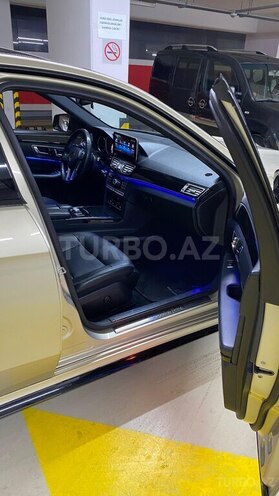 Mercedes E 350 4MATIC 2010, 217,500 km - 3.5 l - Bakı