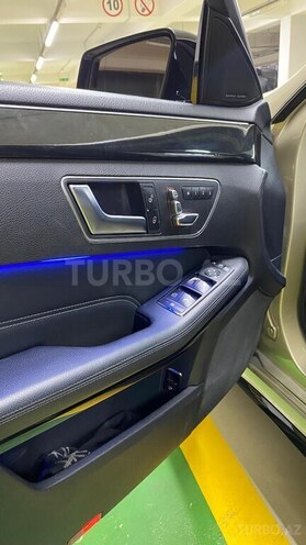 Mercedes E 350 4MATIC 2010, 217,500 km - 3.5 l - Bakı