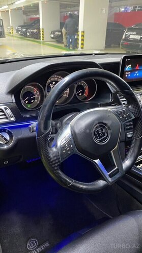 Mercedes E 350 4MATIC 2010, 217,500 km - 3.5 l - Bakı