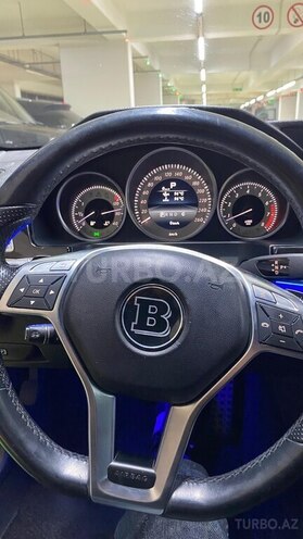 Mercedes E 350 4MATIC 2010, 217,500 km - 3.5 l - Bakı
