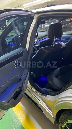 Mercedes E 350 4MATIC 2010, 217,500 km - 3.5 l - Bakı
