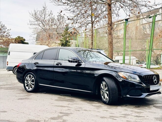 Mercedes C 300 2015, 211,500 km - 2.0 l - Bakı