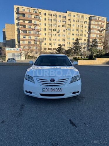Toyota Camry-1