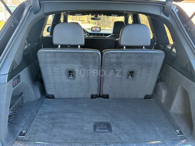 Audi Q7-17