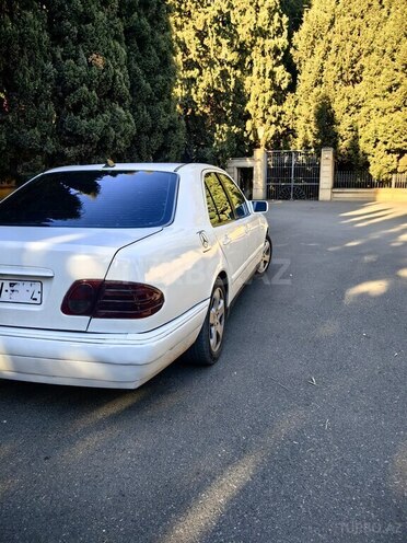 Mercedes E 220 1996, 320,000 km - 2.2 l - Şəmkir
