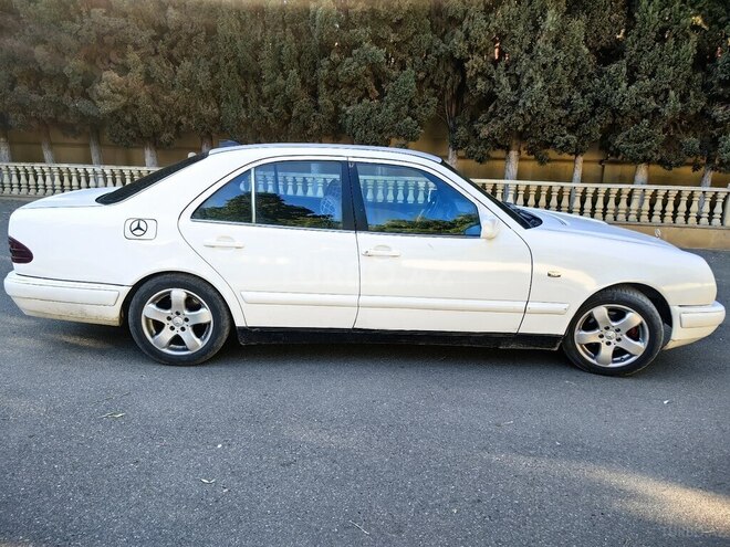 Mercedes E 220 1996, 320,000 km - 2.2 l - Şəmkir