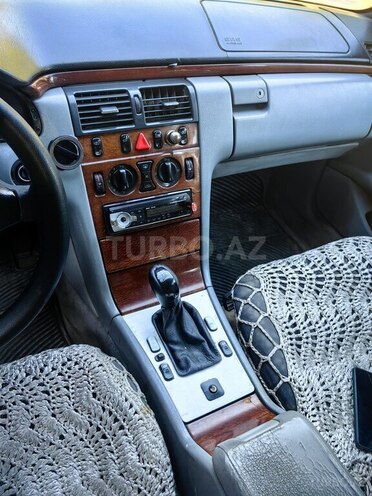 Mercedes E 220 1996, 320,000 km - 2.2 l - Şəmkir