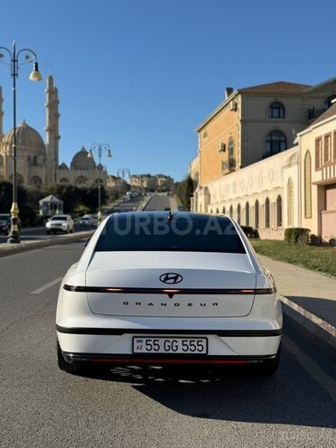 Hyundai Grandeur 2023, 32,900 km - 1.6 l - Bakı