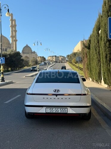 Hyundai Grandeur 2023, 32,900 km - 1.6 l - Bakı