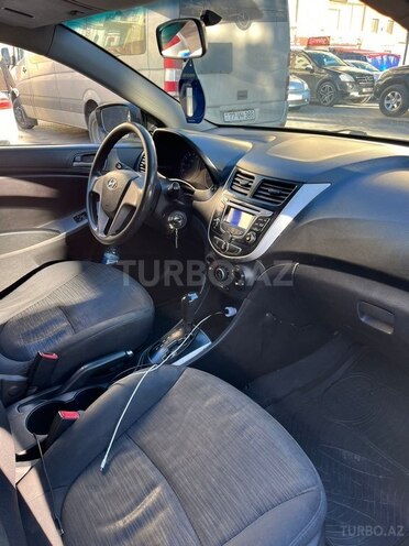 Hyundai Accent 2015, 210,000 km - 1.4 l - Bakı