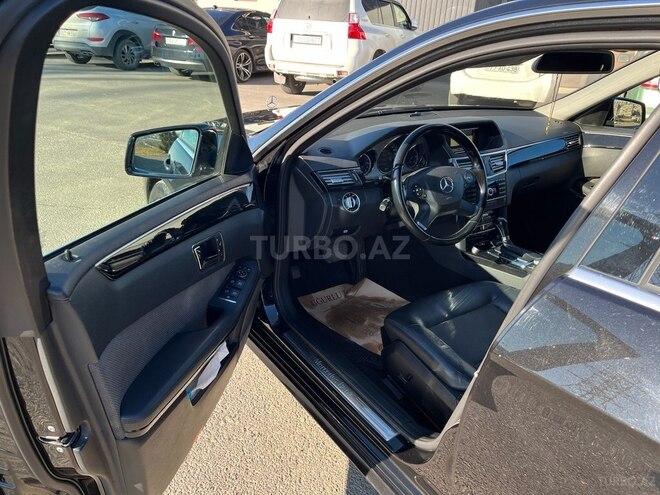 Mercedes E 220 2011, 272,538 km - 2.1 л - Bakı