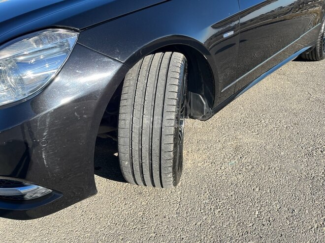 Mercedes E 220 2011, 272,538 km - 2.1 л - Bakı