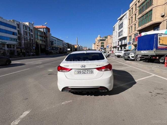 Hyundai Elantra 2011, 230,000 km - 1.8 л - Bakı