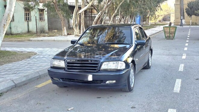 Mercedes C 200 1999, 303,454 km - 2.0 l - Sumqayıt