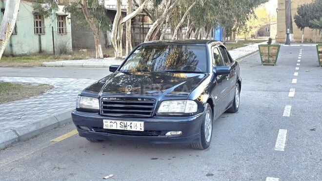 Mercedes C 200 1999, 303,454 km - 2.0 l - Sumqayıt
