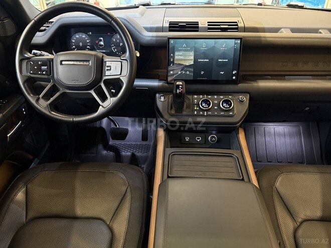 Land Rover Defender-9