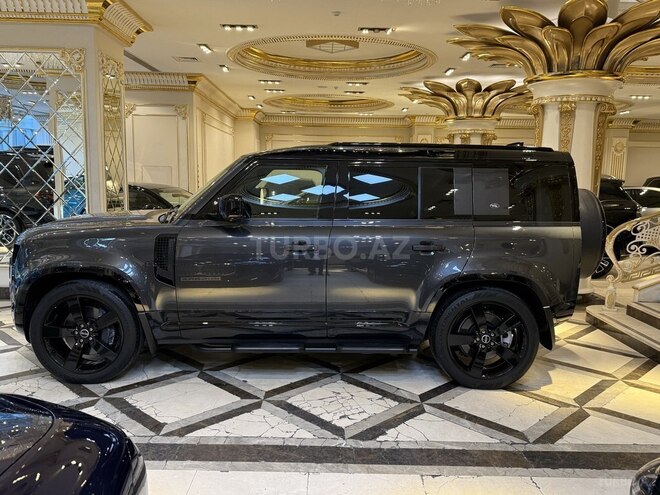 Land Rover Defender-4