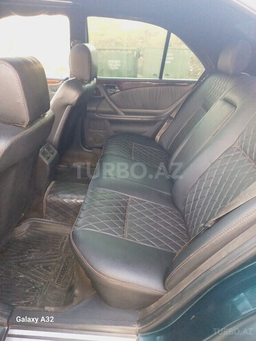 Mercedes E 240 1999, 318,486 km - 2.4 l - Bakı
