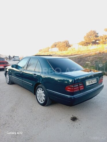 Mercedes E 240 1999, 318,486 km - 2.4 l - Bakı