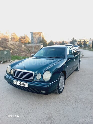 Mercedes E 240 1999, 318,486 km - 2.4 l - Bakı