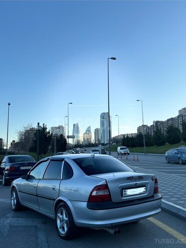 Opel Vectra 1996, 389,000 km - 1.8 l - Bakı