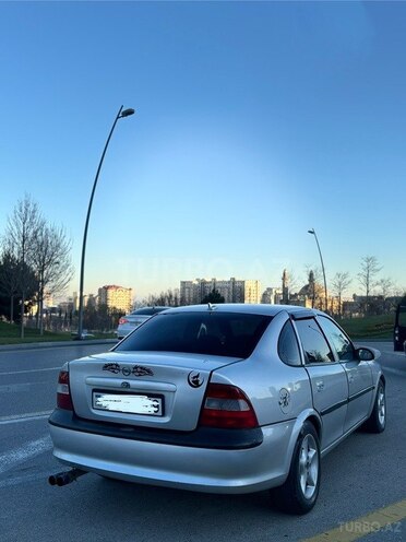 Opel Vectra 1996, 389,000 km - 1.8 l - Bakı