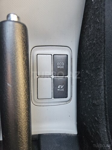 Toyota Prius C 2014, 253,000 km - 1.5 л - Bakı