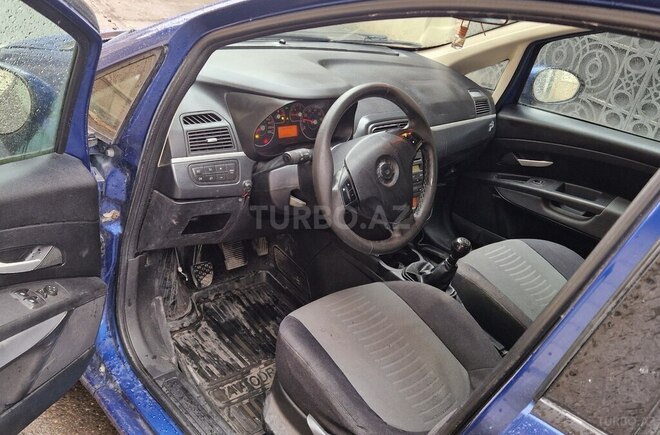 Fiat Punto 2007, 138,000 km - 1.4 l - Bakı