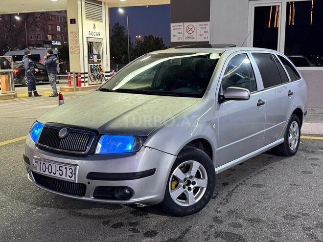 Skoda Fabia-8