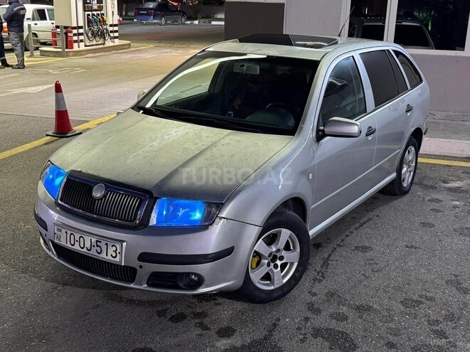 Skoda Fabia-2