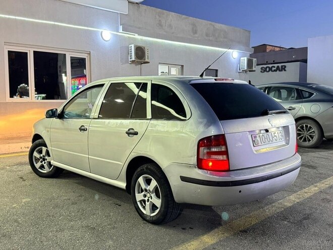 Skoda Fabia-6
