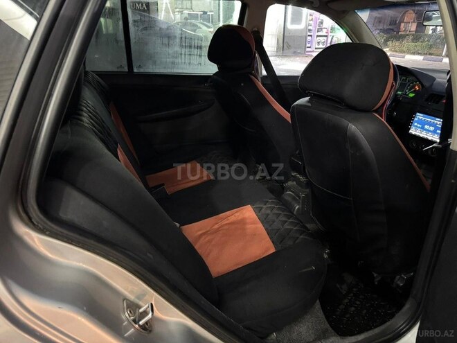 Skoda Fabia-12