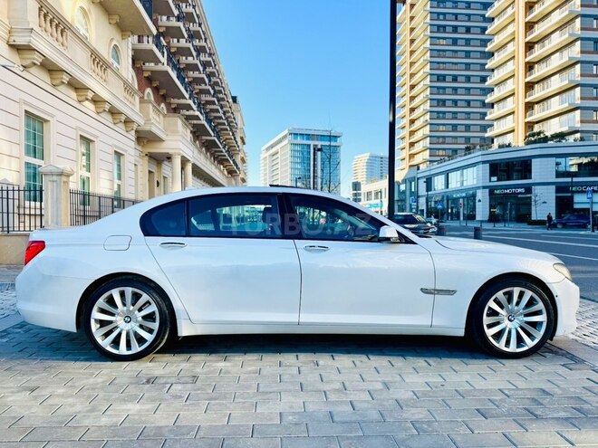 BMW 750 2009, 197,500 km - 4.4 l - Bakı
