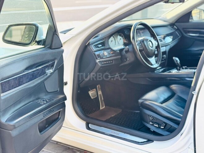 BMW 750 2009, 197,500 km - 4.4 l - Bakı