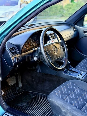 Mercedes C 200 1997, 369,000 km - 2.0 л - Bakı