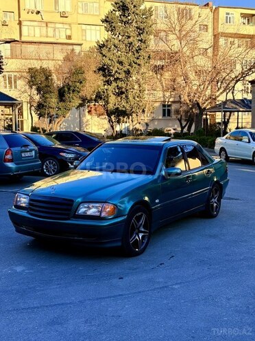 Mercedes C 200 1997, 369,000 km - 2.0 л - Bakı