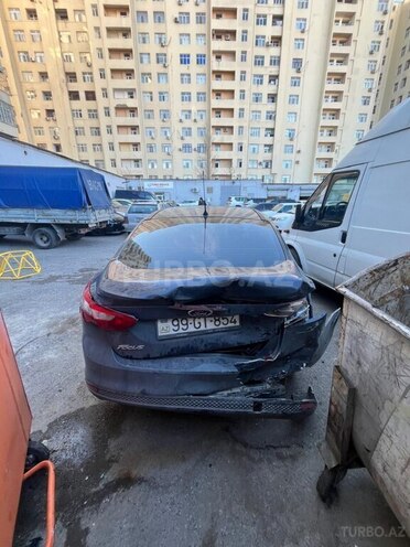 Ford Focus 2013, 412,000 km - 1.6 л - Bakı