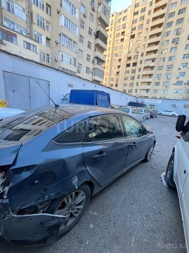 Ford Focus 2013, 412,000 km - 1.6 л - Bakı