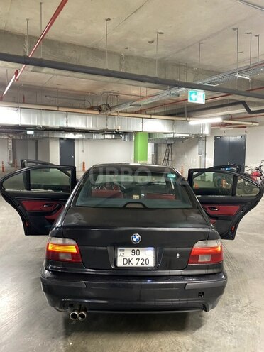 BMW 523 1999, 268,000 km - 2.5 l - Bakı