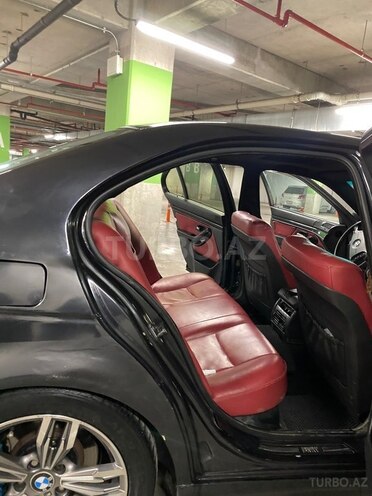 BMW 523 1999, 268,000 km - 2.5 l - Bakı