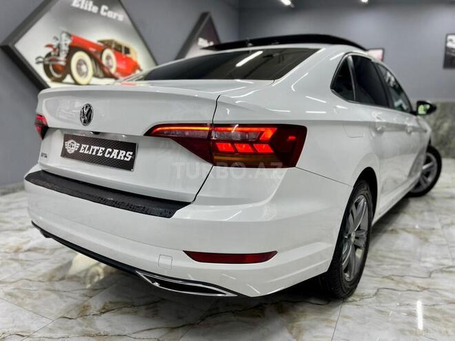 Volkswagen Jetta-11