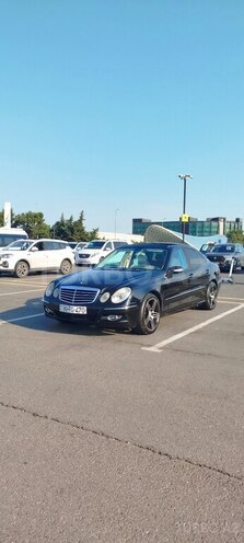 Mercedes E 220-2